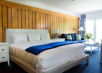 Leland Lodge hotel thumbnail 5