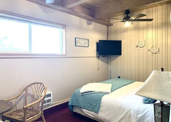 Breakers Boutique Inn hotel thumbnail 4