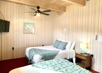 Breakers Boutique Inn hotel thumbnail 7