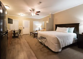 Goulding's Lodge hotel thumbnail 5