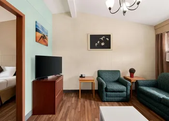 Thriftlodge Edmonton hotel thumbnail 6