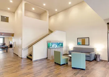Quality Inn & Suites Near Tanger Outlet Mall hotel thumbnail 3