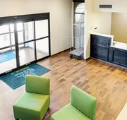 Quality Inn & Suites Near Tanger Outlet Mall hotel detail image 5
