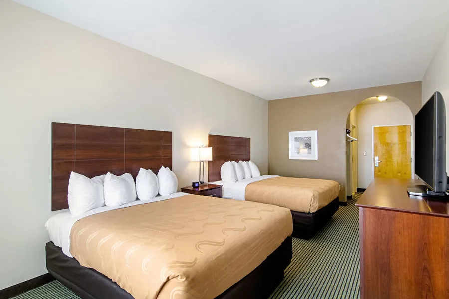 Quality Inn & Suites Near Tanger Outlet Mall hotel detail image 6