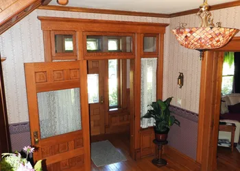 Champaign Garden Inn hotel thumbnail 2