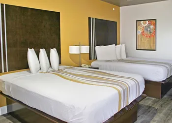 Palacio Royale Inn Houston NW Beltway 8 hotel thumbnail 2