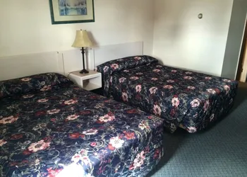 Plains Motor Inn hotel thumbnail 4