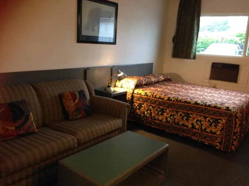 Plains Motor Inn hotel detail image 6