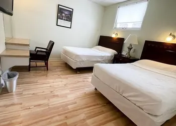 Baseball Town Motel hotel thumbnail 2