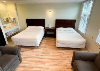 Baseball Town Motel hotel thumbnail 5