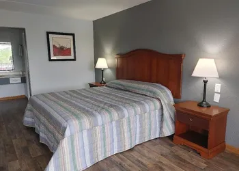 Paris Inn and Suites hotel thumbnail 7