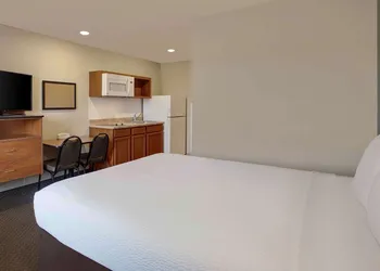 WoodSpring Suites Frederick I-70 hotel thumbnail 5