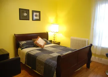 Ambassador B&B Guest Home hotel thumbnail 4