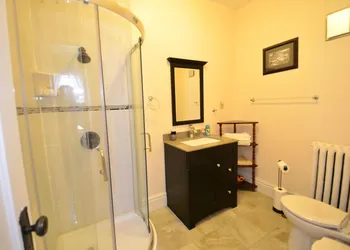 Ambassador B&B Guest Home hotel thumbnail 6