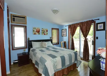 Ambassador B&B Guest Home hotel thumbnail 8