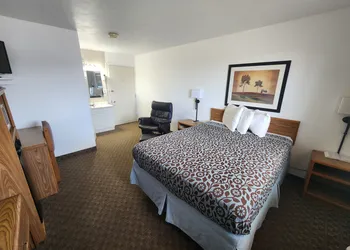 Lantern Motel hotel thumbnail 6