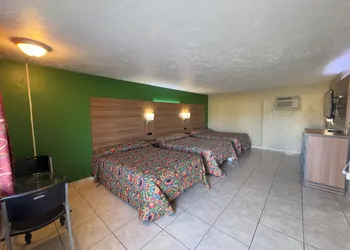 Economy Inn hotel thumbnail 6