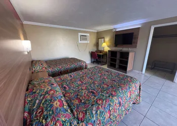 Economy Inn hotel thumbnail 7