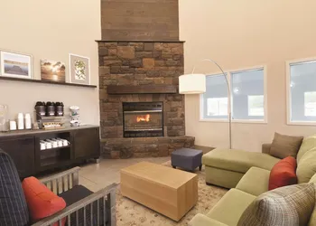 Country Inn & Suites by Radisson, Prineville, OR hotel thumbnail 5