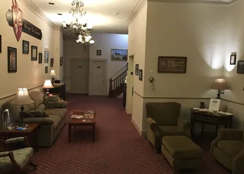 Hermann Crown Suites hotel thumbnail 5