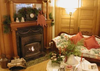 White Lace Inn hotel thumbnail 2