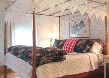 White Lace Inn hotel thumbnail 4