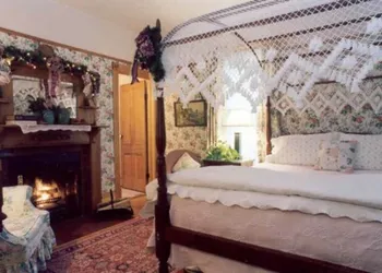 White Lace Inn hotel thumbnail 6