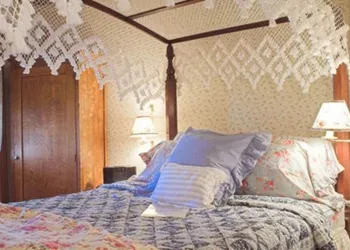 White Lace Inn hotel thumbnail 7