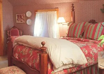 White Lace Inn hotel thumbnail 8