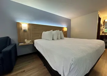 USA Inn hotel thumbnail 4