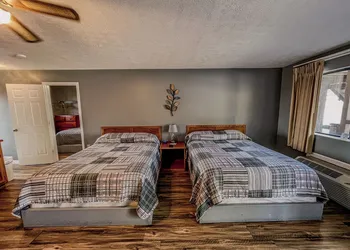 Timber Pointe Resort hotel thumbnail 7