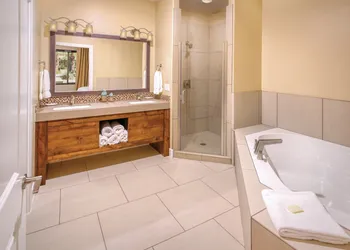 WorldMark Estancia hotel thumbnail 8