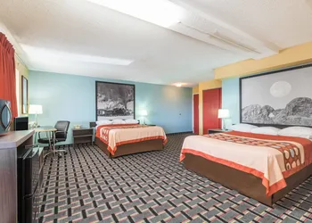 Super 8 by Wyndham Henderson North East Denver hotel thumbnail 6