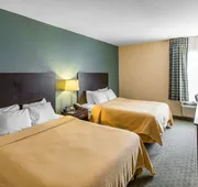 Quality Inn Fitzgerald hotel detail image 7