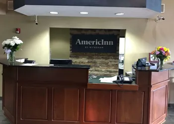 AmericInn by Wyndham Maquoketa hotel thumbnail 2