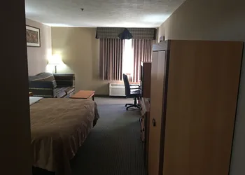 Quality Inn Nashville - Bloomington hotel thumbnail 7