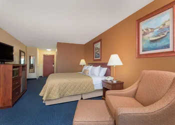 Ramada by Wyndham Catlettsburg/Ashland hotel thumbnail 6