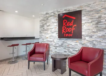 Red Roof Inn Canton, TX hotel thumbnail 2