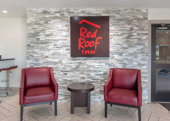 Red Roof Inn Canton, TX hotel thumbnail 4