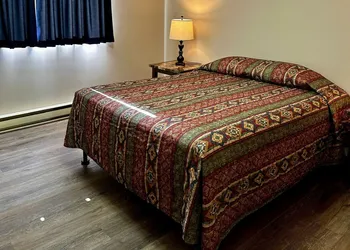 Whale's Tail Guest Suites hotel thumbnail 4