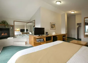 Ramada Limited Merritt hotel thumbnail 6