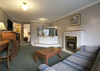 Ramada Limited Merritt hotel thumbnail 7