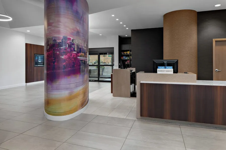 Courtyard by Marriott Edmonton Downtown hotel detail image 2