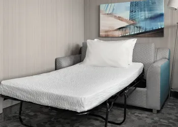 Courtyard by Marriott Edmonton Downtown hotel thumbnail 4