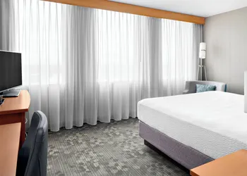Courtyard by Marriott Edmonton Downtown hotel thumbnail 5