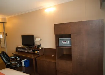 Days Inn by Wyndham Berthierville hotel thumbnail 4