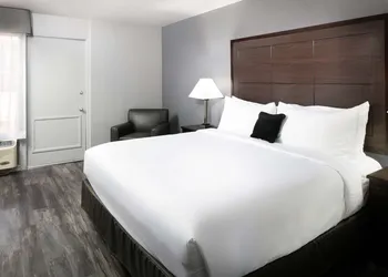 Red Lion Inn & Suites Tucson Downtown hotel thumbnail 4