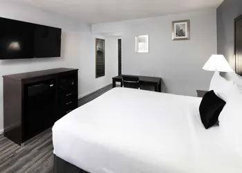 Red Lion Inn & Suites Tucson Downtown hotel thumbnail 6