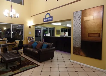 Days Inn by Wyndham Conway hotel thumbnail 2