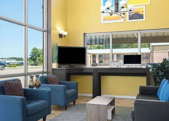 Days Inn by Wyndham Conway hotel thumbnail 3